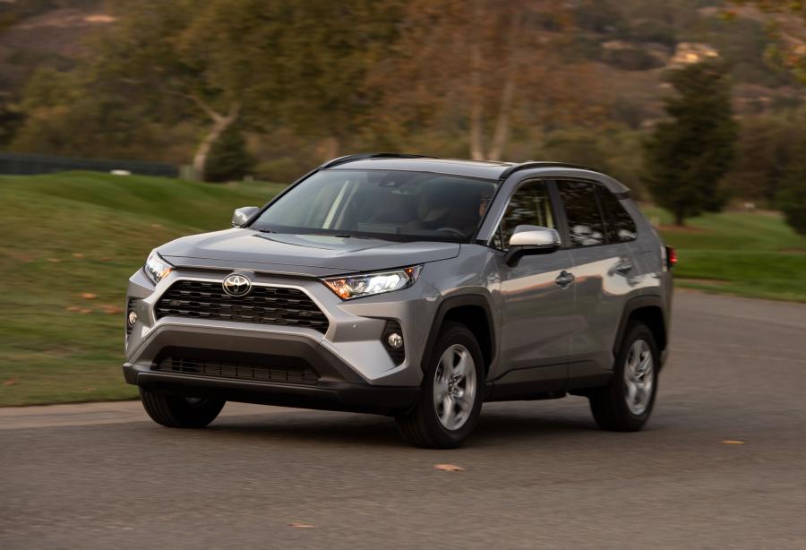  Toyota RAV4 XLE 2018 года  (NA) (фото 12 из 26)